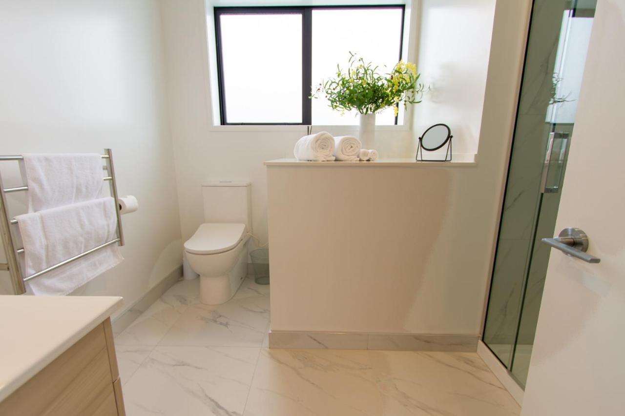 New Sophisticated City Pad Apartment Christchurch Exterior foto
